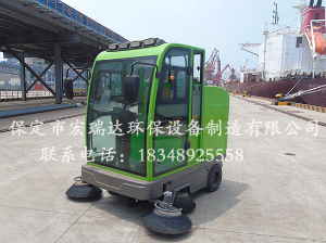 HRD-2050型电动扫地车