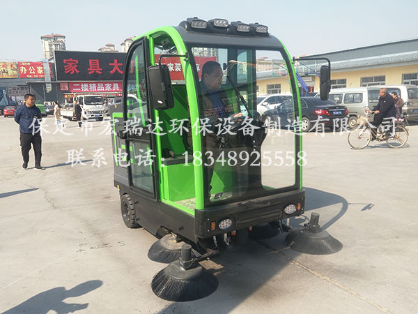 guan-1.jpg guan-1.jpg